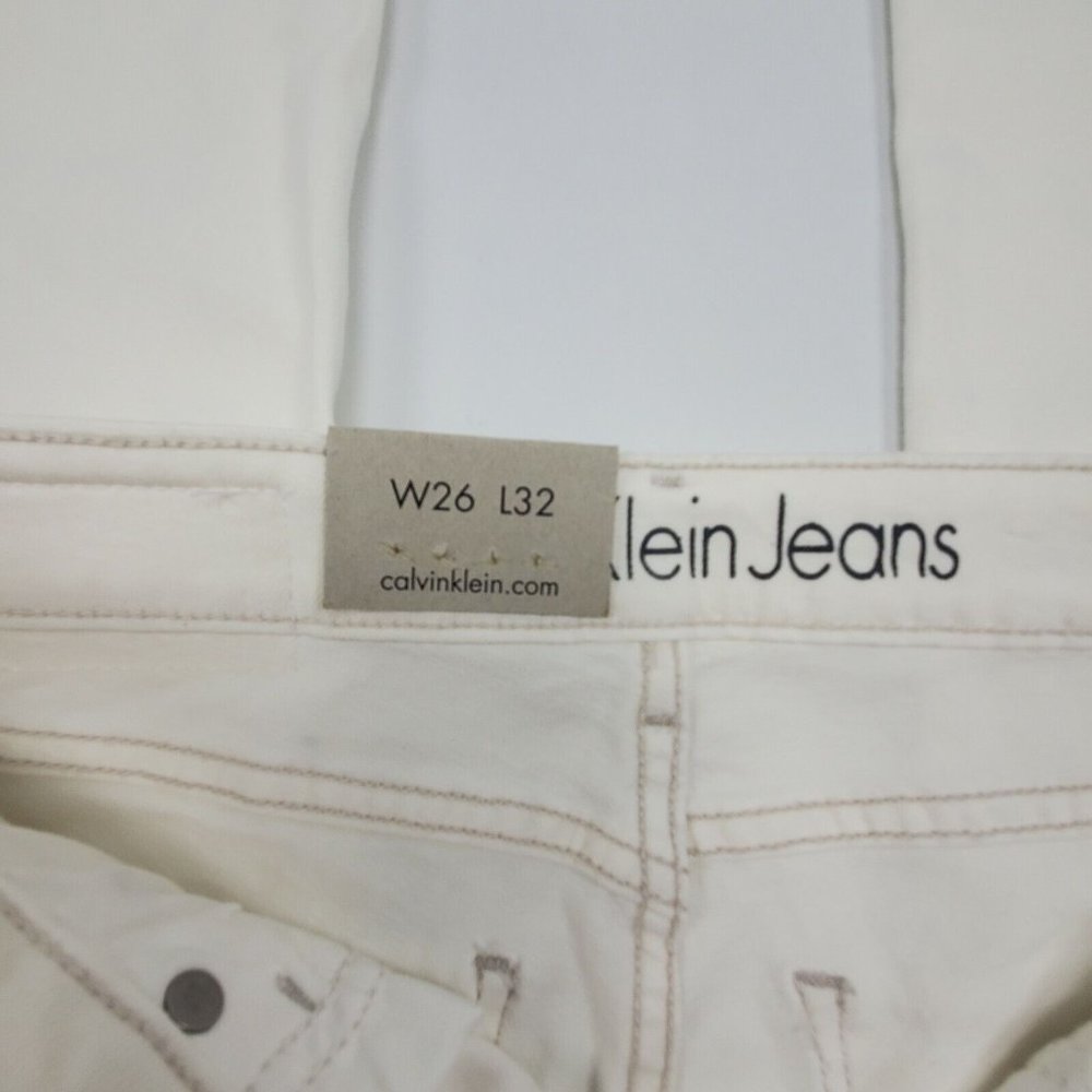 Calvin Klein Women's Straight Leg Jeans - White - Picture 5 of 11